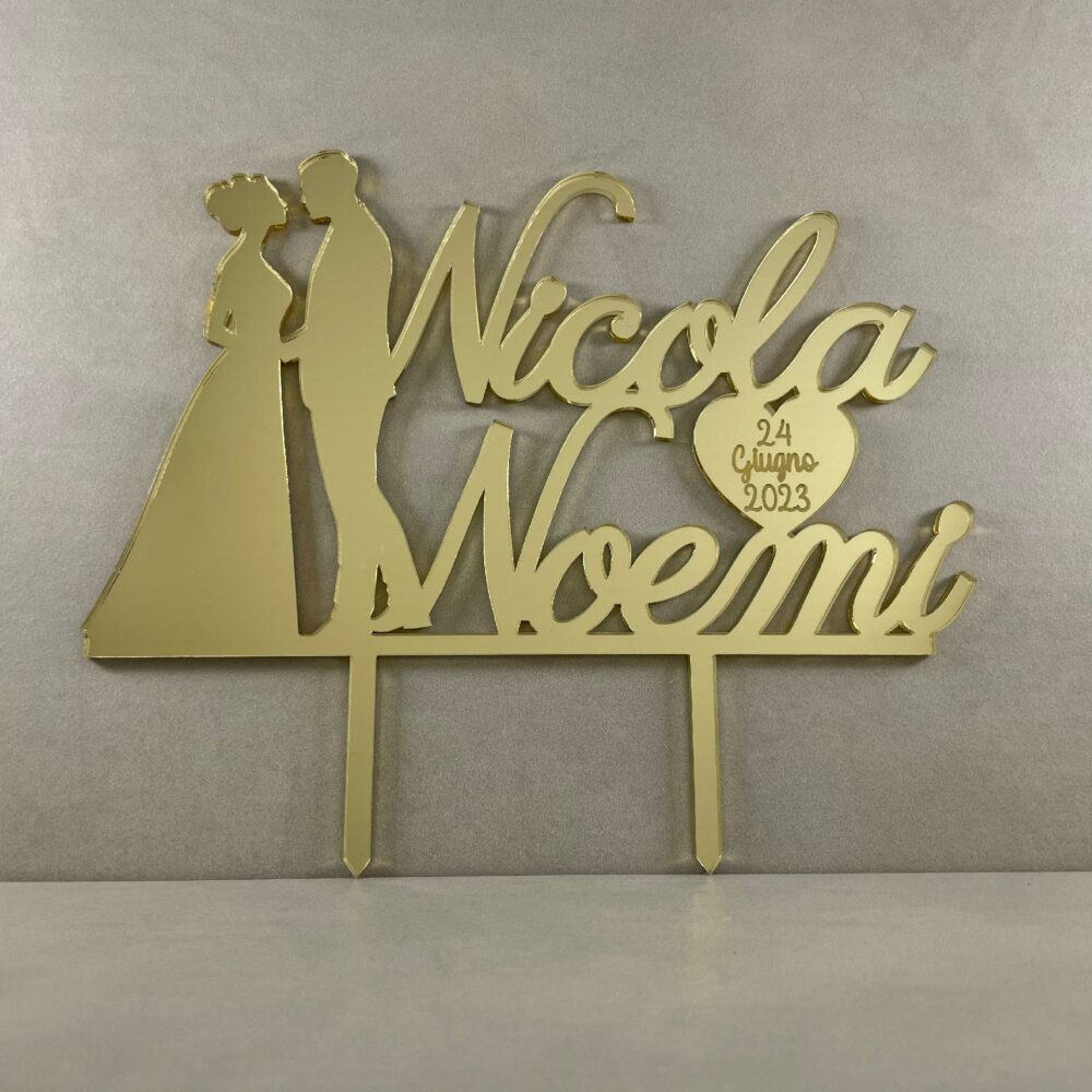 Cake Topper con Sposi e Nomi con Cuore e Data - in Plexiglass Regplex Decorazione per Torta - immagine 3