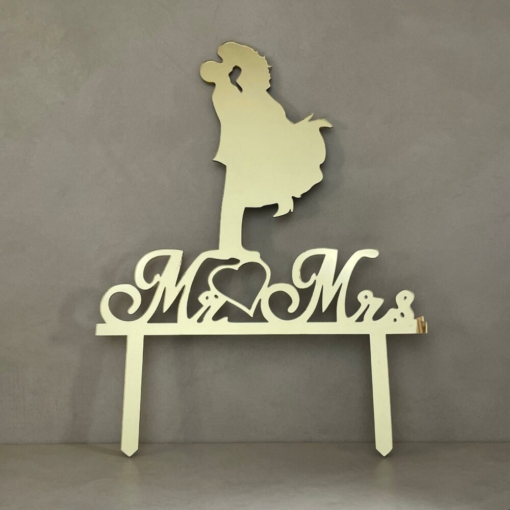 Cake Topper con sposi e scritta - Mr  Mrs - in Plexiglass Regplex Decorazione per Torta - immagine 3