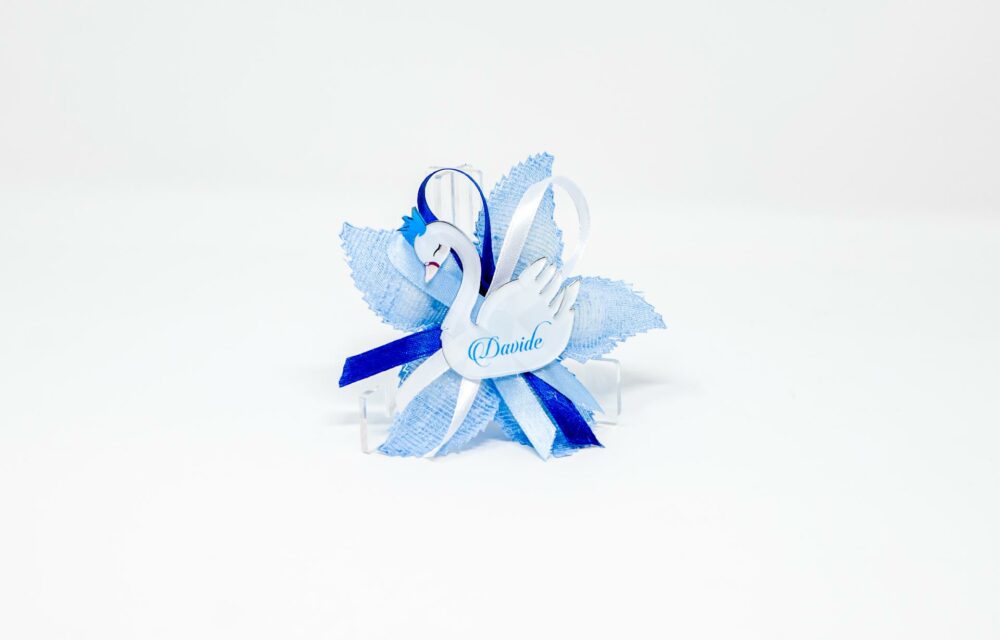 Cigno Nascita Celeste in Plexiglas in versione accessorio per Bomboniera Regplex Personalizzabile - immagine 3