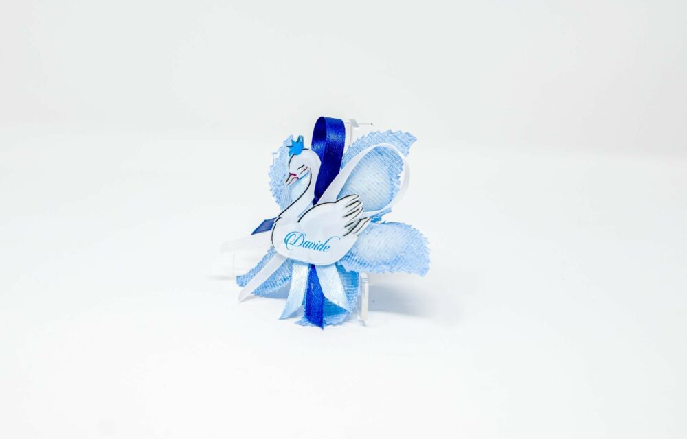 Cigno Nascita Celeste in Plexiglas in versione accessorio per Bomboniera Regplex Personalizzabile - immagine 4