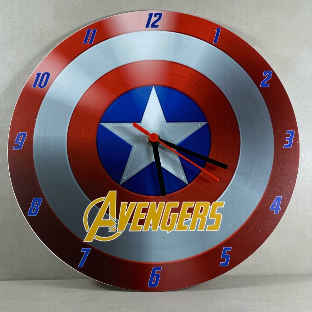 Orologio da parete in Plexiglas Captain America's shield Regplex tema Marvel - immagine 2