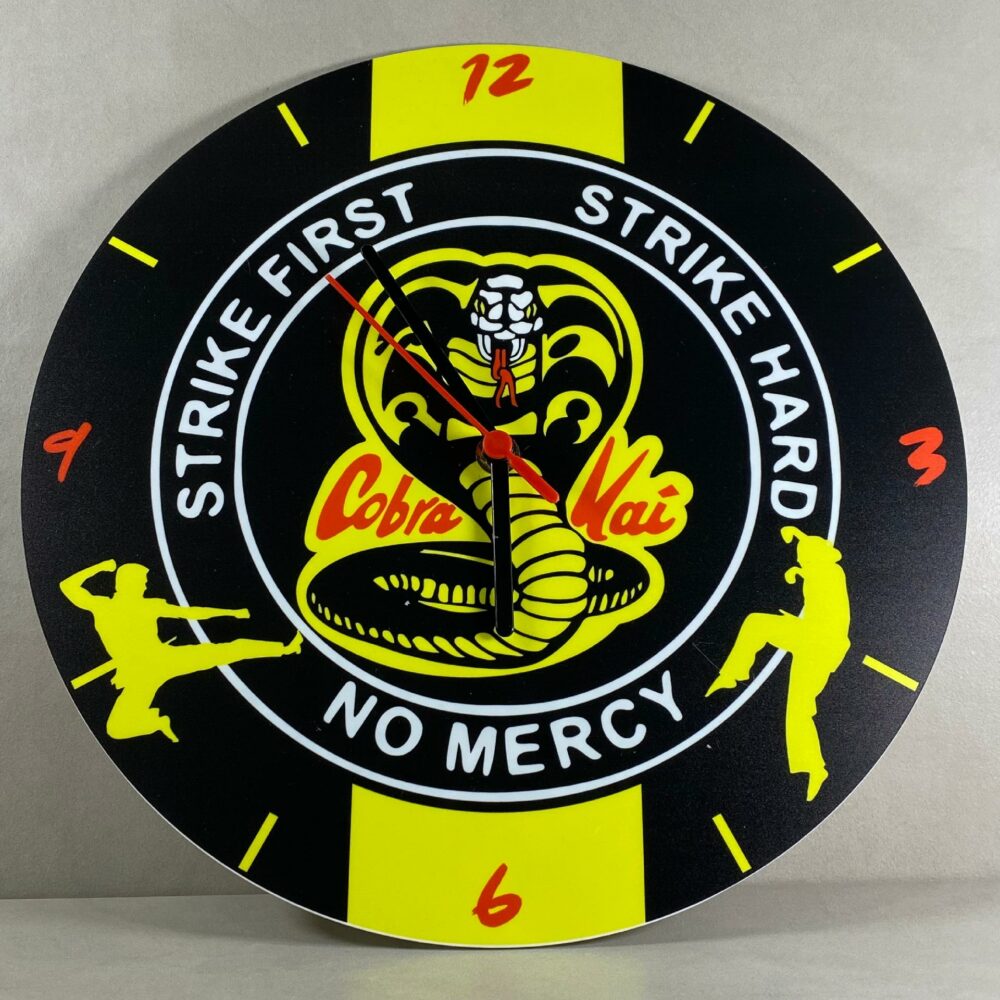 Orologio da parete in Plexiglas Cobra Kai Regplex tema Serie TV - immagine 2