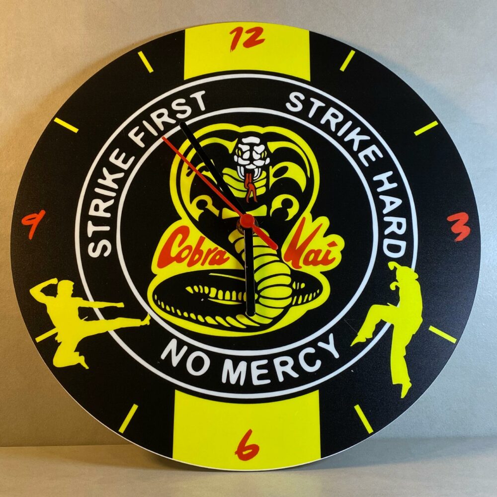 Orologio da parete in Plexiglas Cobra Kai Regplex tema Serie TV - immagine 3