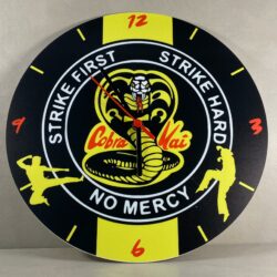 Orologio da parete in Plexiglas Cobra Kai Regplex tema Serie TV - immagine 4