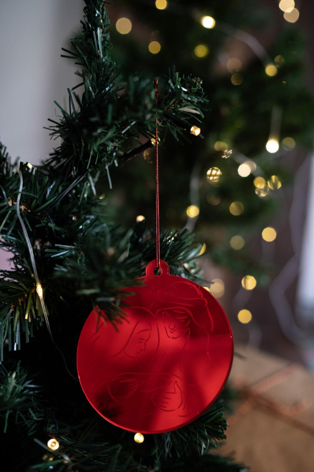 Pallina di Natale specchiata con incisione Sacra Famiglia Regplex in Plexiglas PN-66 - immagine 2