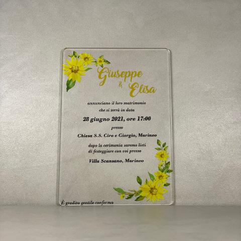 Partecipazioni in Plexiglas personalizzate - Dettaglio Fiori Gialli Regplex Eventi - Wedding - Cerimonie - Matrimonio - Feste