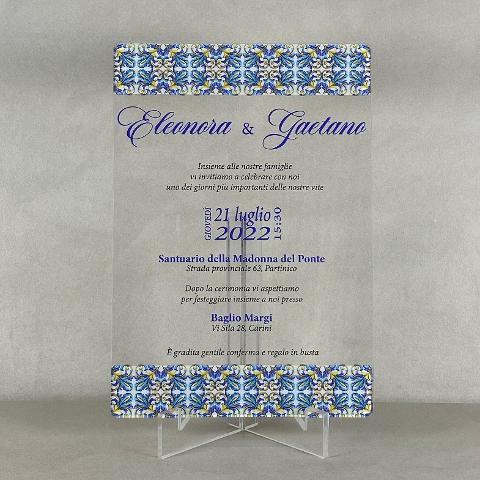 Partecipazioni in Plexiglas personalizzate - Dettaglio Maioliche Azzurro Regplex Eventi - Wedding - Cerimonie - Matrimonio - Feste